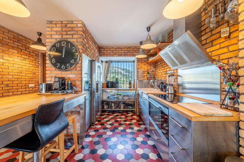 3 bedroom Townhouse for sale