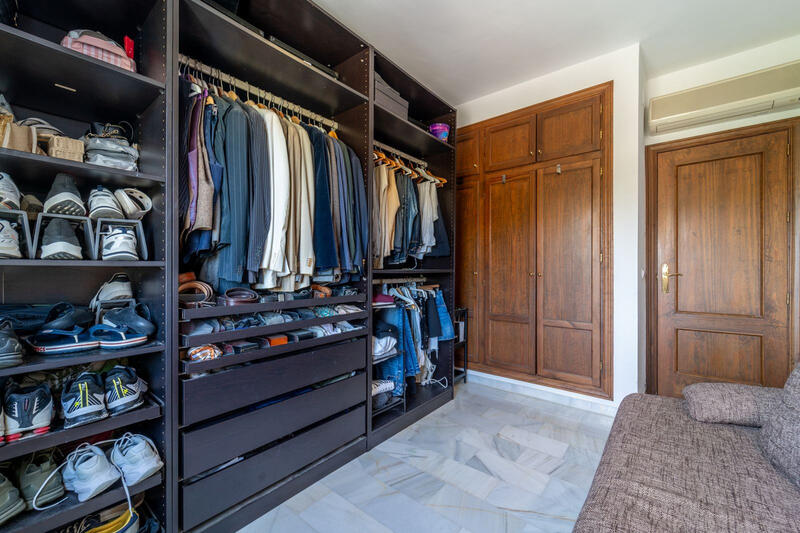 3 bedroom Townhouse for sale