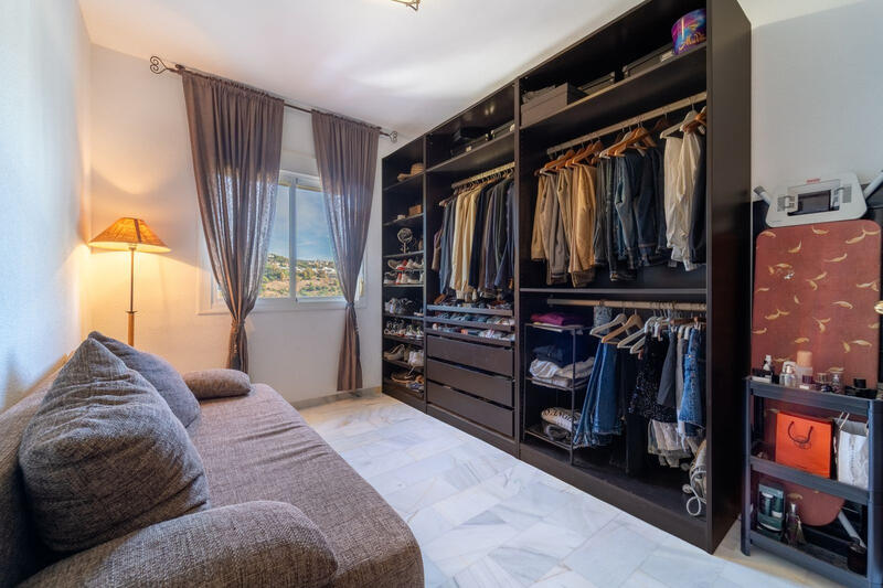 3 bedroom Townhouse for sale