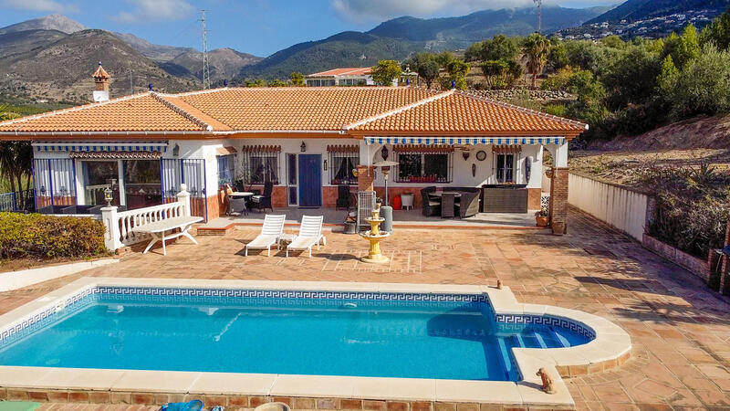 5 bedroom Villa for sale