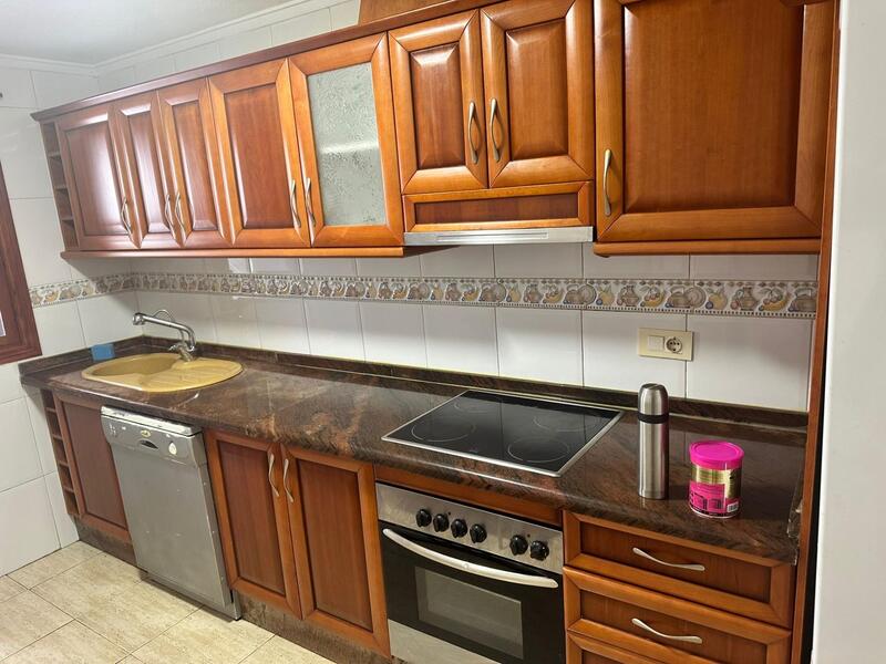 3 спальная комната квартира продается