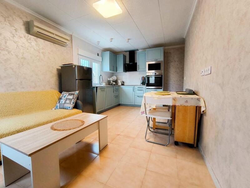 2 slaapkamer Gezinswoning Te koop