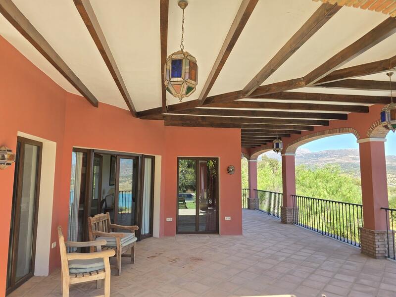 6 bedroom Villa for sale