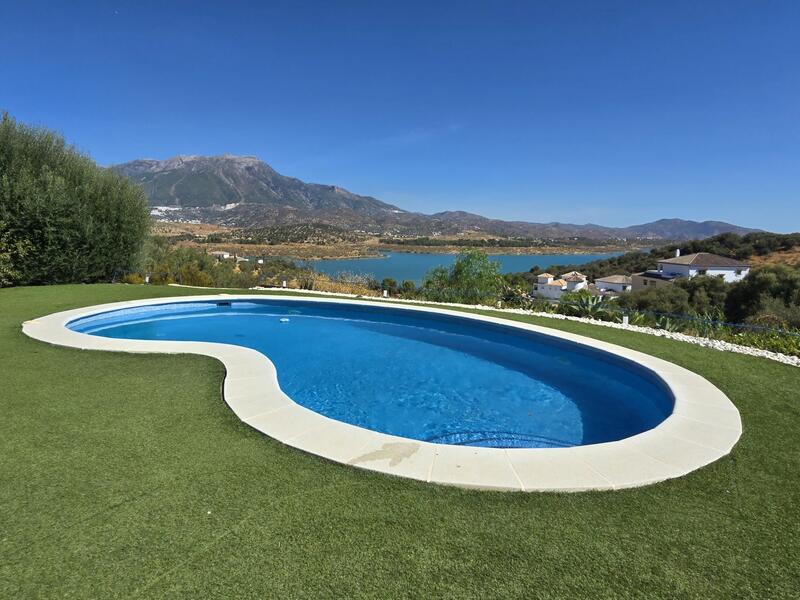 6 bedroom Villa for sale