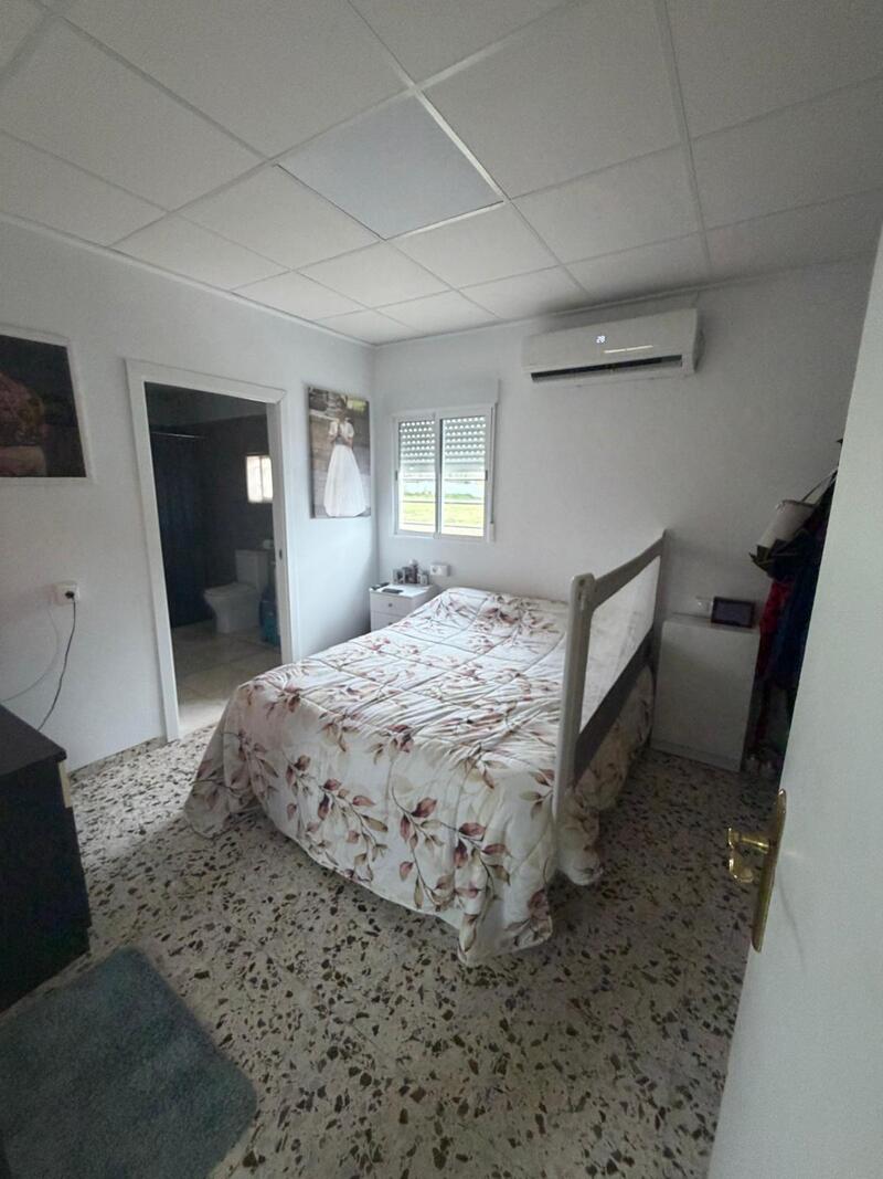 3 bedroom Country House for sale 3 bedroom Country House for sale