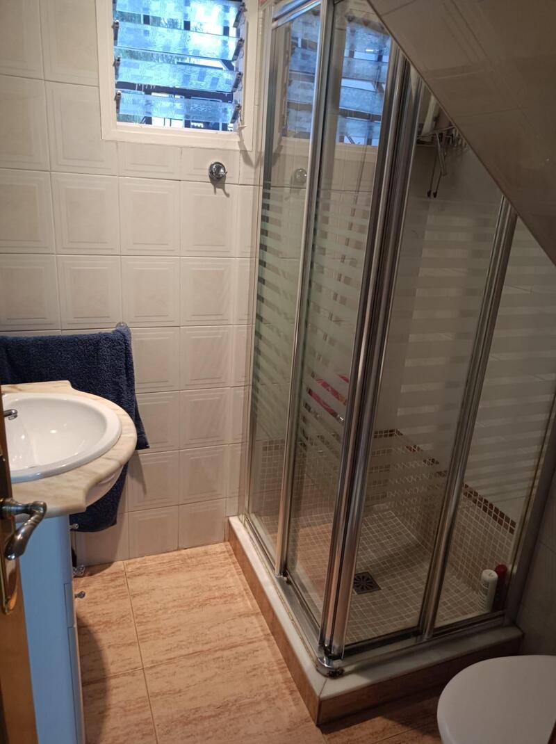 4 bedroom Townhouse for sale