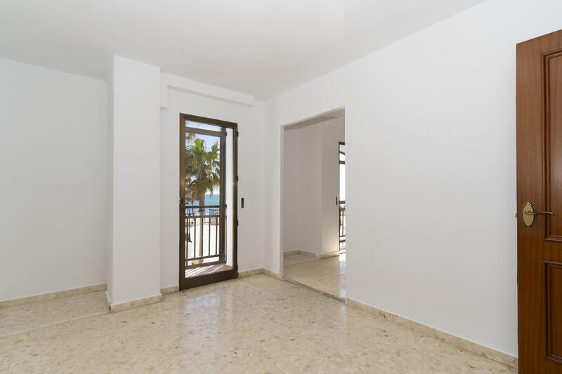 4 bedroom Apartment for sale