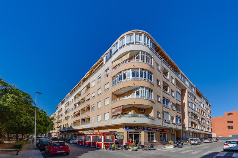 Apartamento en venta en Torrevieja, Alicante