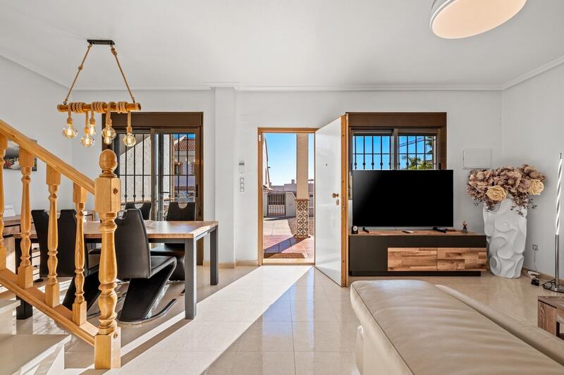 3 bedroom Townhouse for sale