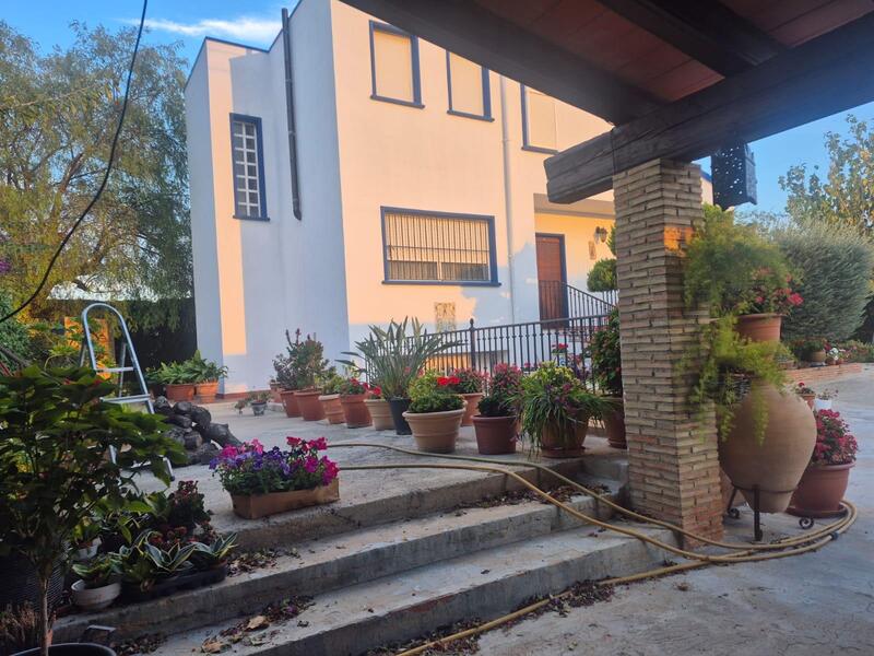 3 bedroom Country House for sale 3 bedroom Country House for sale