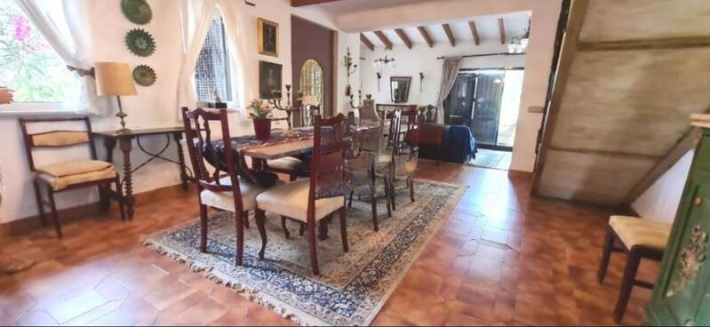 3 bedroom Country House for sale