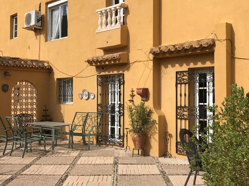 3 bedroom Country House for sale