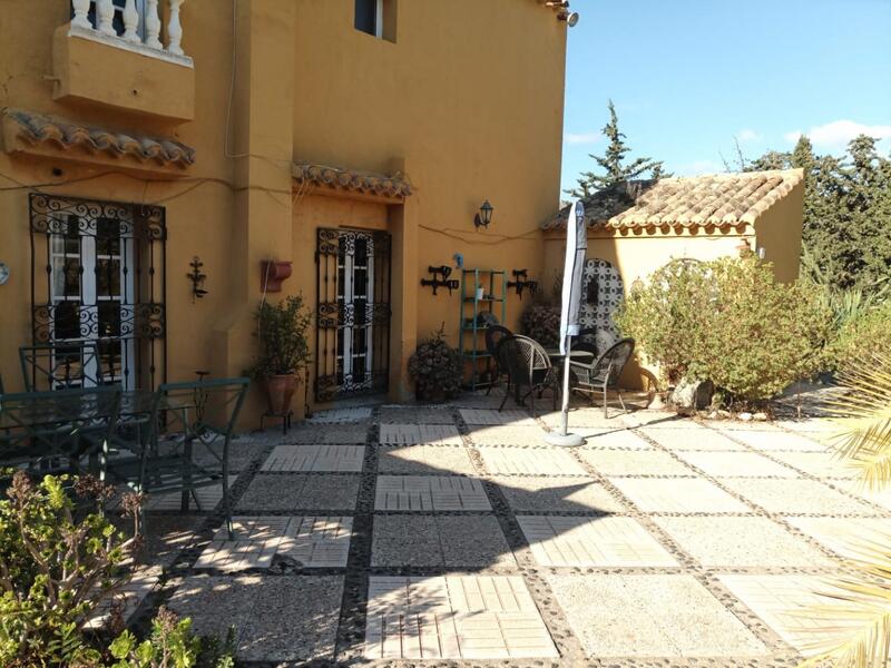 3 bedroom Country House for sale