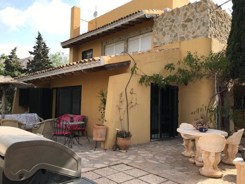 3 bedroom Country House for sale