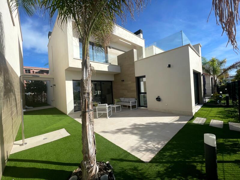 Villa for sale in Santa Rosalia, Murcia