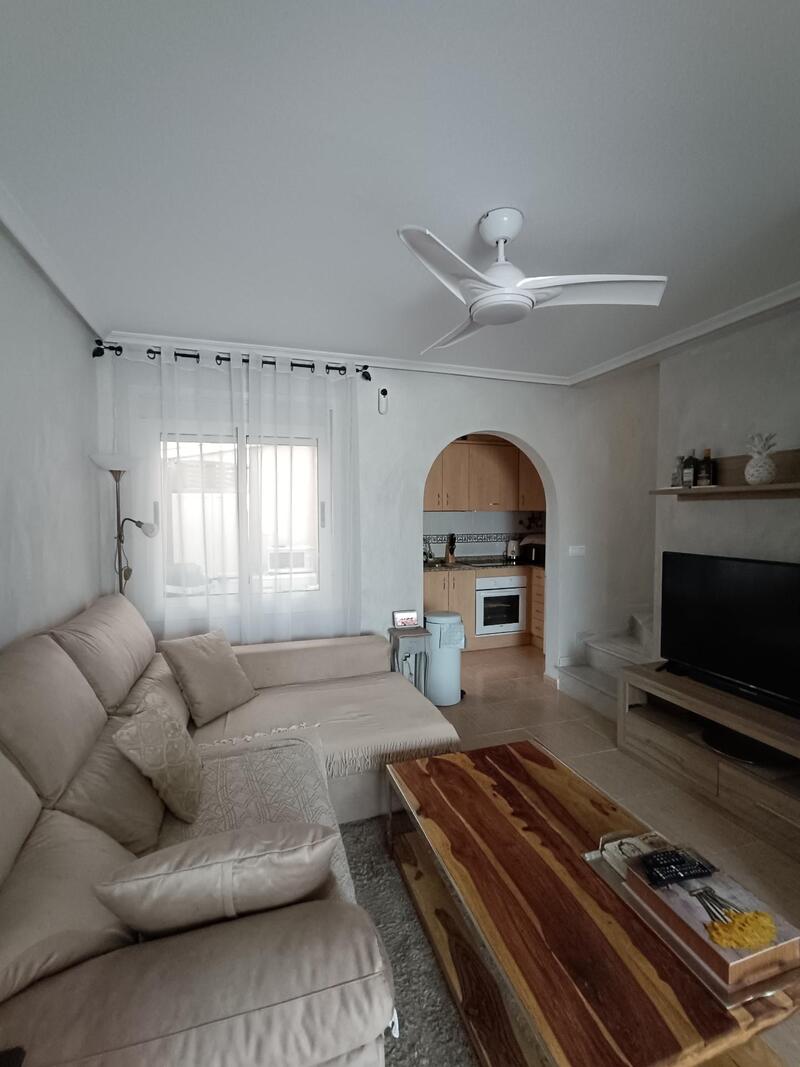 2 bedroom Townhouse for sale