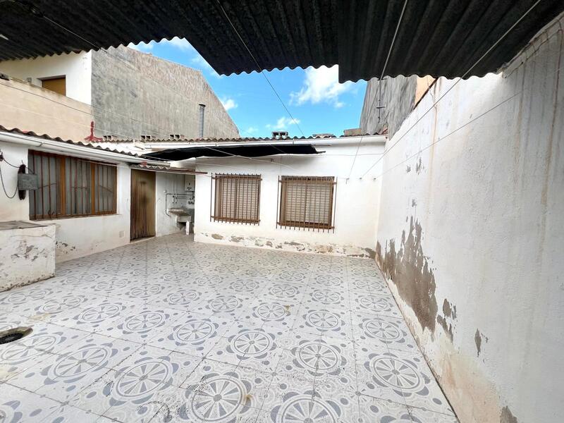 3 bedroom Townhouse for sale