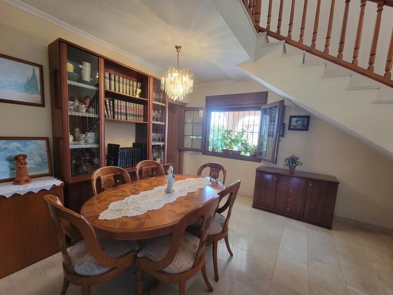 4 bedroom Villa for sale