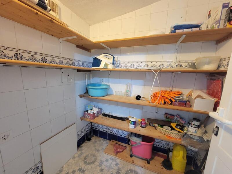 4 bedroom Townhouse for sale