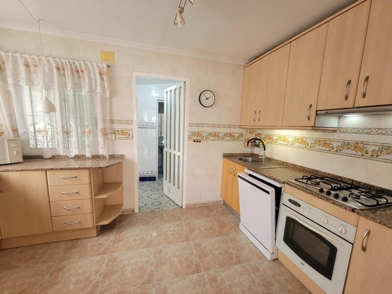 4 bedroom Townhouse for sale