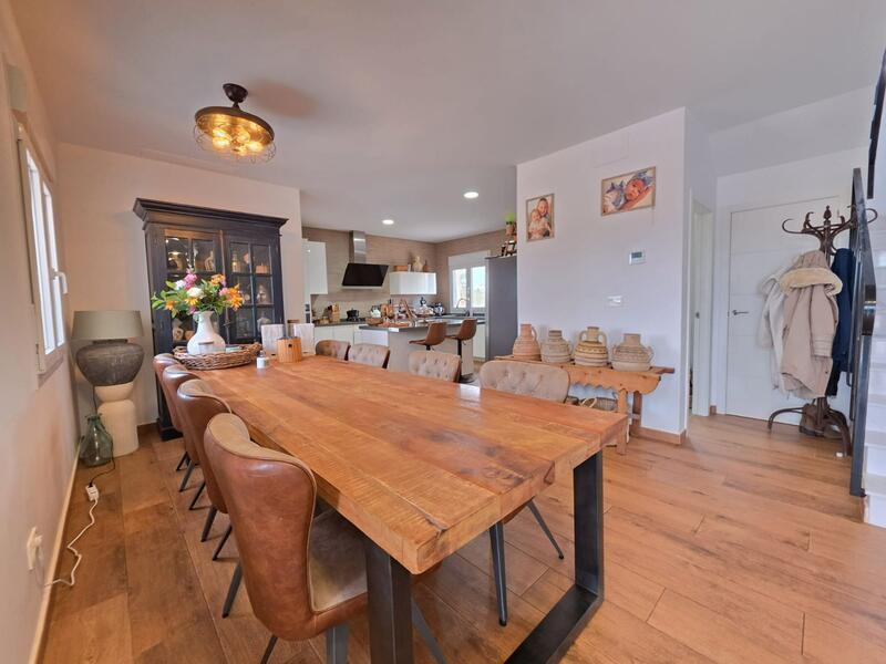 4 bedroom Villa for sale