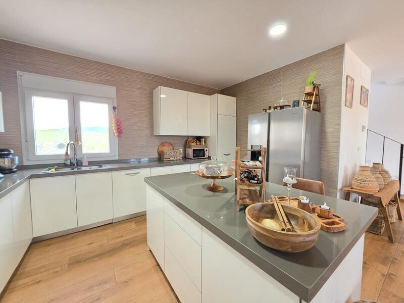 4 bedroom Villa for sale