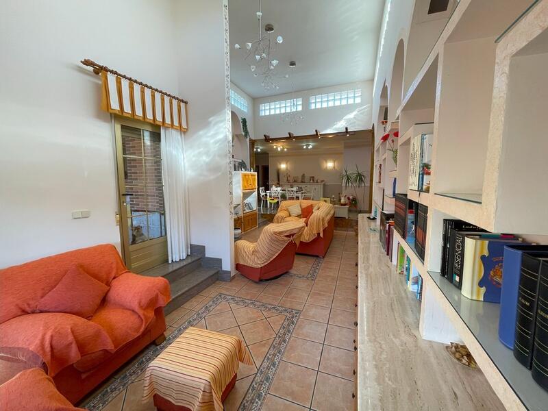 4 bedroom Country House for sale