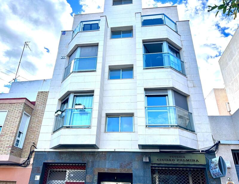 3 bedroom Apartment for sale