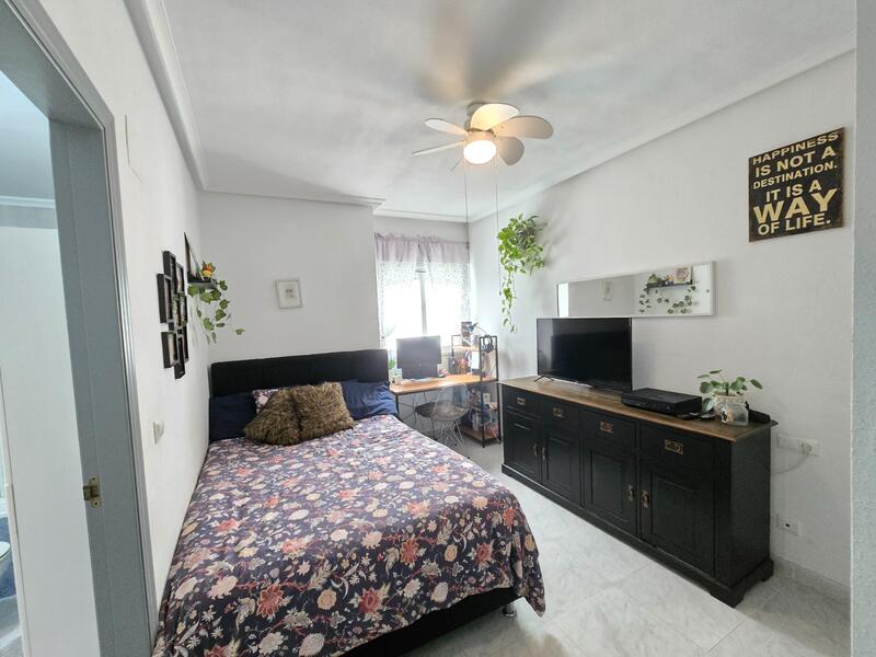 3 bedroom Apartment for sale