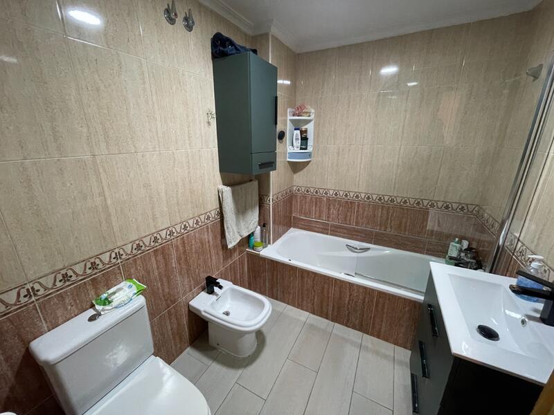 4 slaapkamer Appartement Te koop