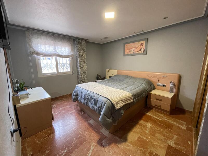 4 slaapkamer Appartement Te koop