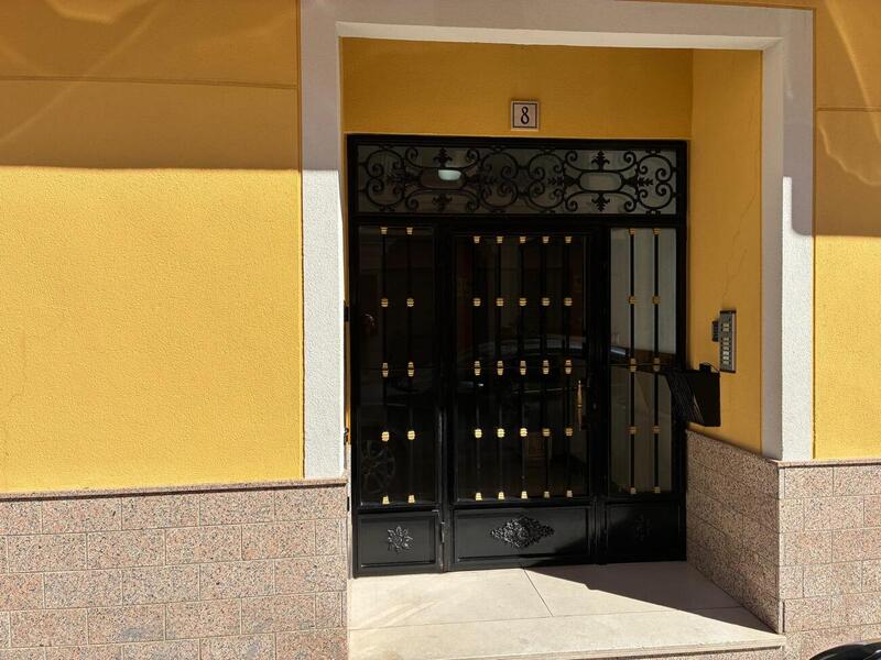 3 bedroom Apartment for sale