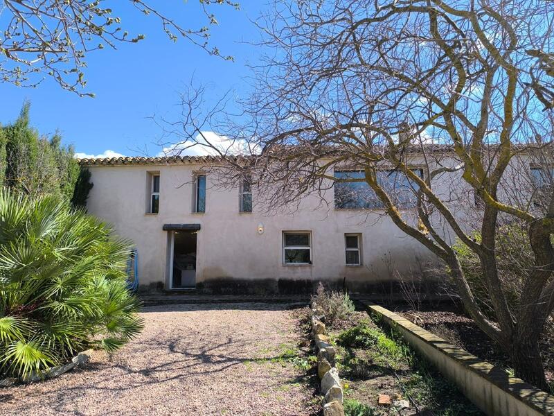 4 bedroom Country House for sale
