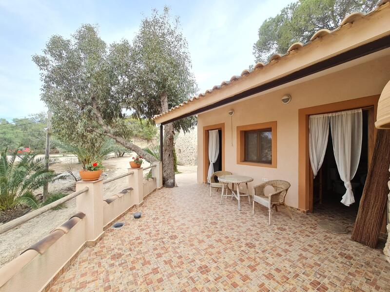 5 bedroom Country House for sale