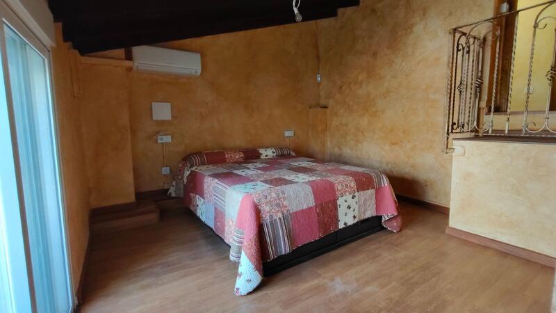 3 bedroom Country House for sale