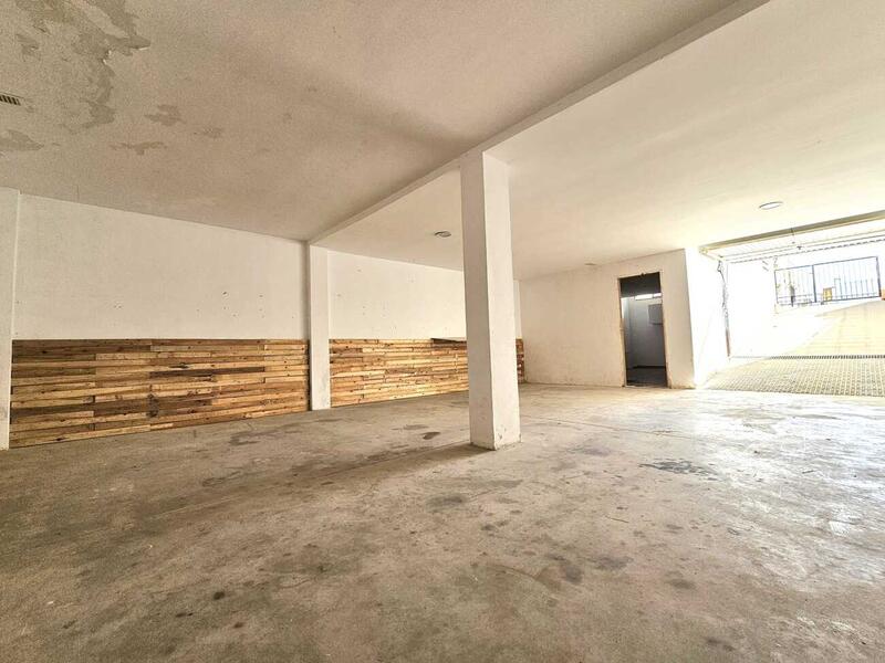 3 slaapkamer Gezinswoning Te koop