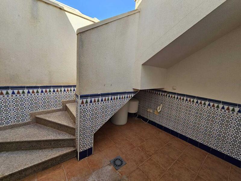 3 slaapkamer Gezinswoning Te koop