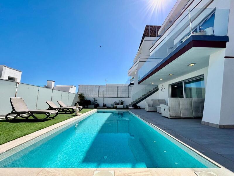 3 bedroom Villa for sale