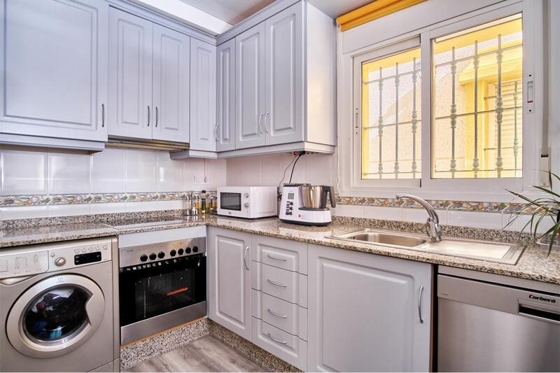 3 Schlafzimmer Villa zu verkaufen 3 Schlafzimmer Villa zu verkaufen