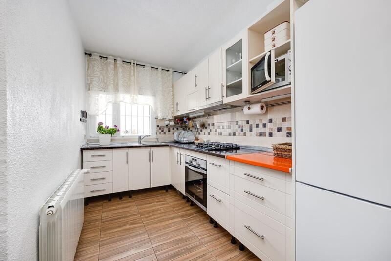 3 slaapkamer Gezinswoning Te koop