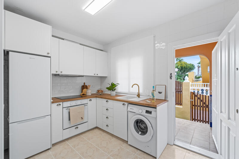 2 bedroom Townhouse for sale