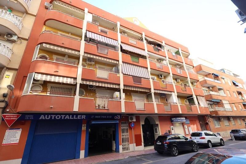 Apartment for sale in Torrevieja, Alicante
