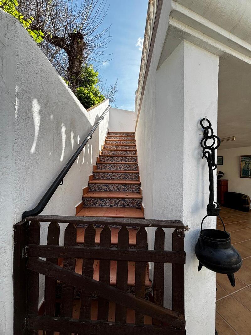 2 bedroom Townhouse for sale