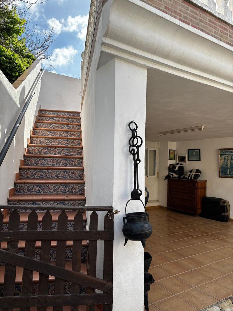 2 bedroom Townhouse for sale