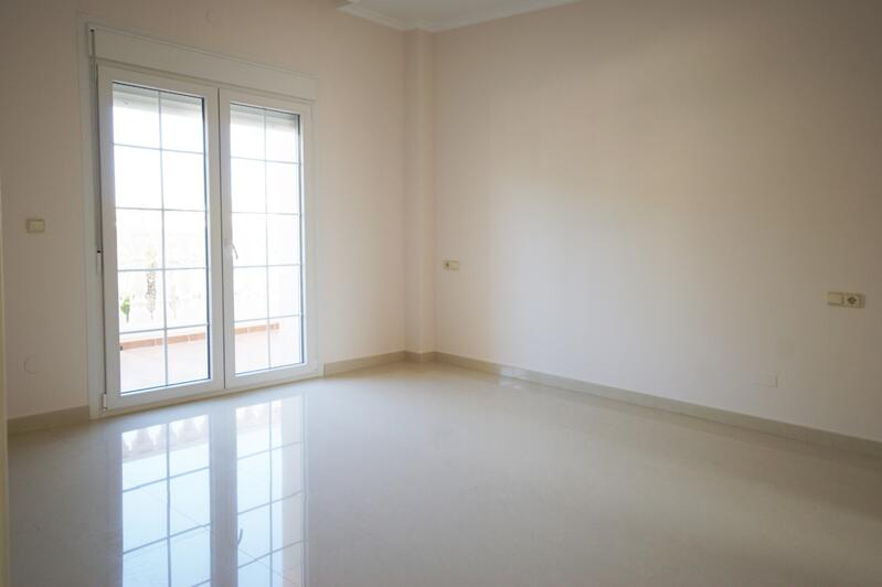 4 Cuarto Villa en venta