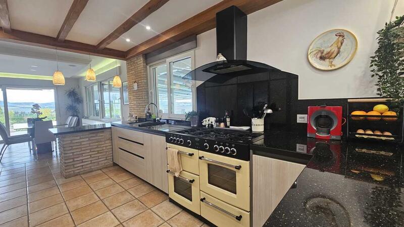 4 Cuarto Villa en venta