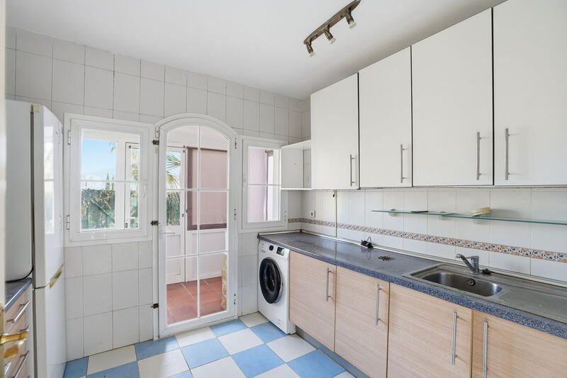 3 slaapkamer Gezinswoning Te koop