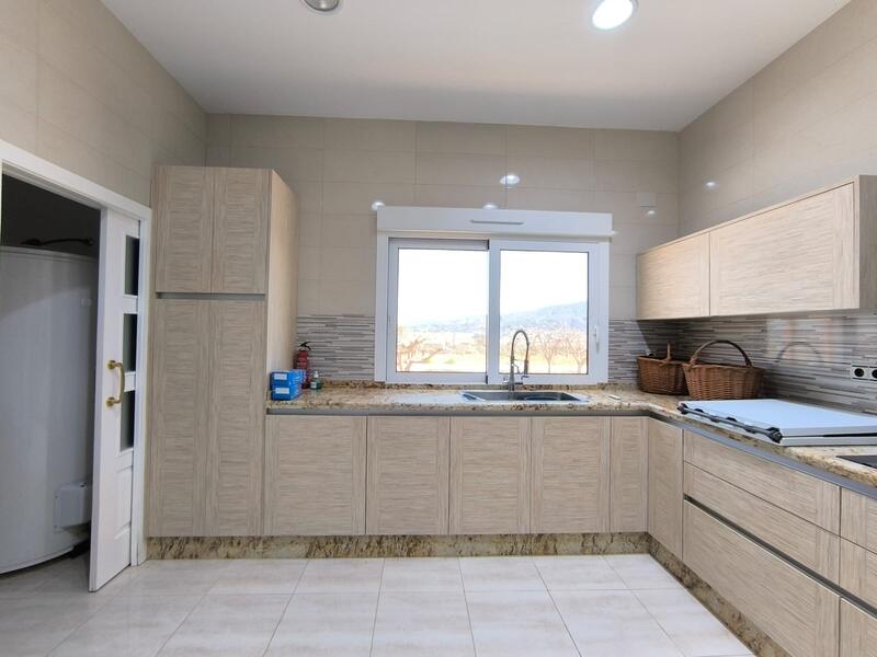 4 Cuarto Villa en venta