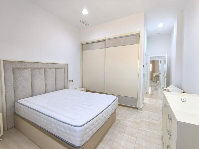 4 Cuarto Villa en venta