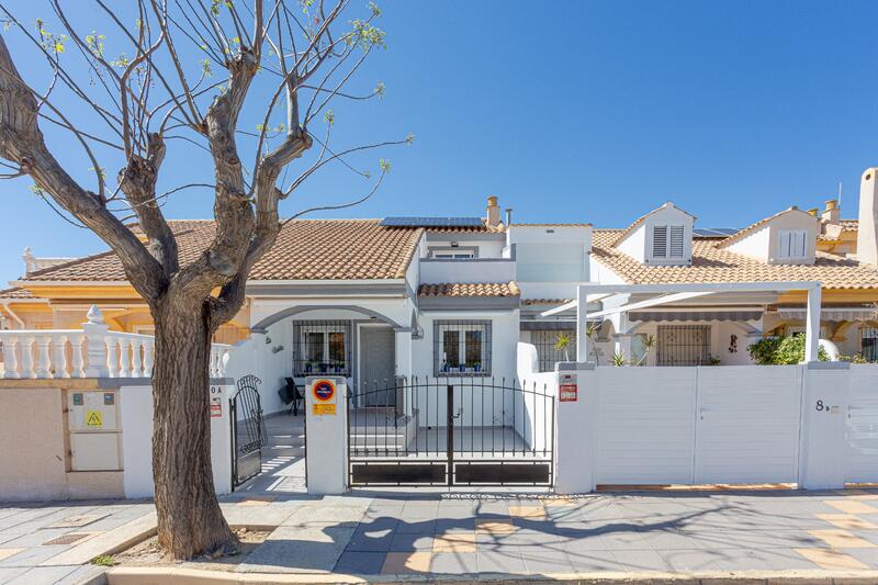 Villa zu verkaufen in Pilar de la Horadada, Alicante